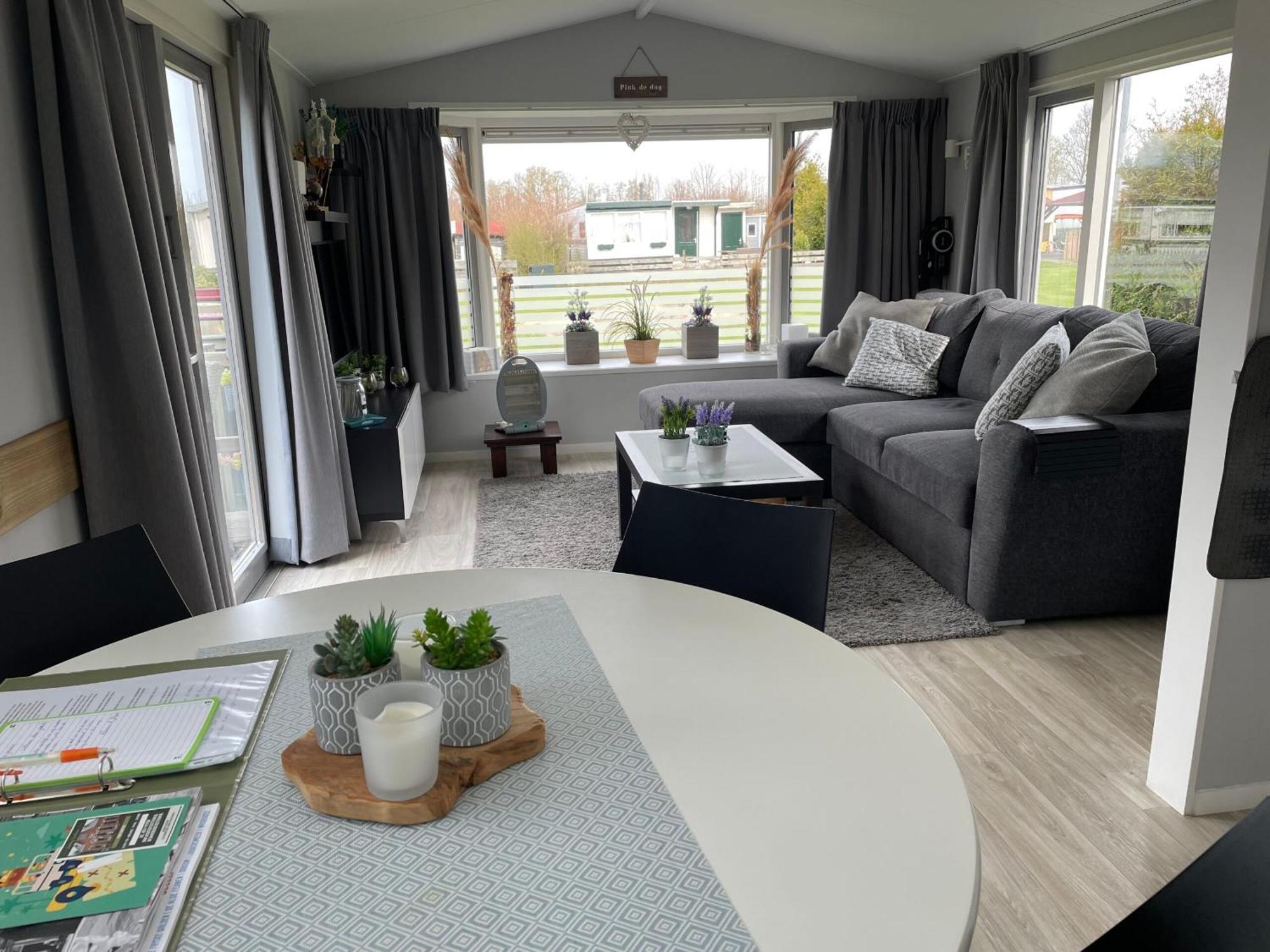 Luxe Chalet Friesland I14 - 5 Pers Westergeest Buitenkant foto