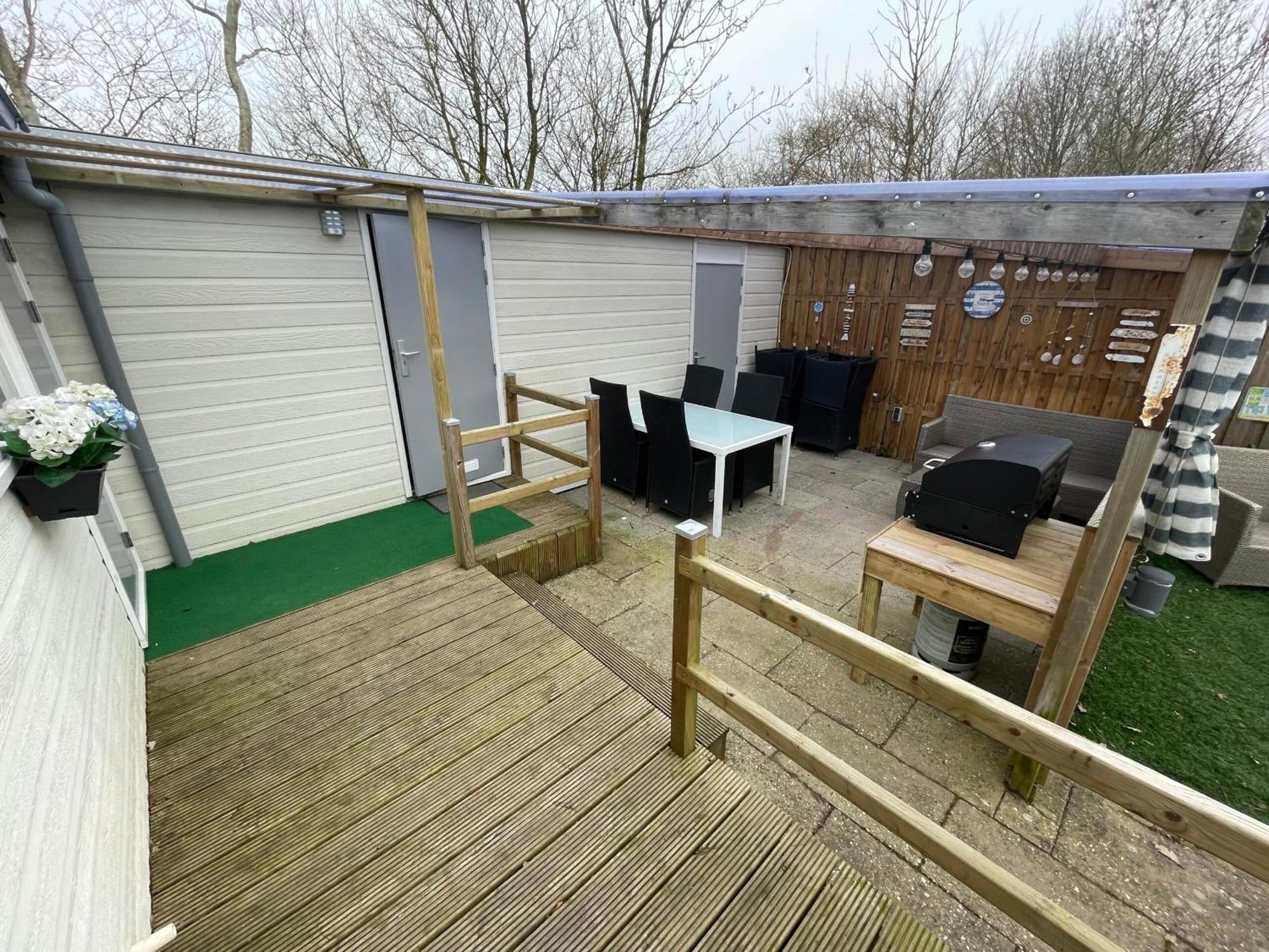 Luxe Chalet Friesland I14 - 5 Pers Westergeest Buitenkant foto